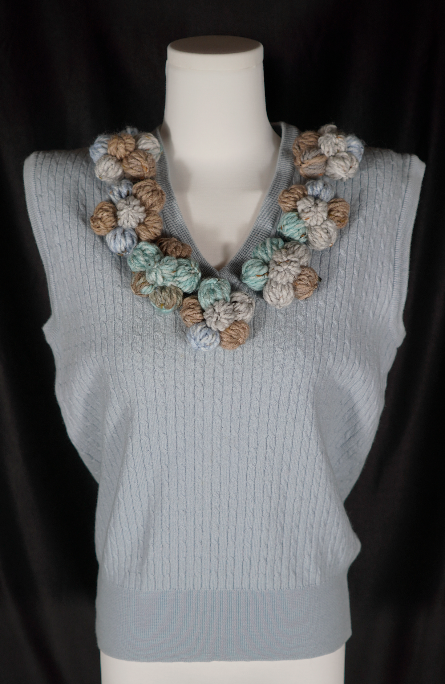 Sweater Vest - Puffy Daisies